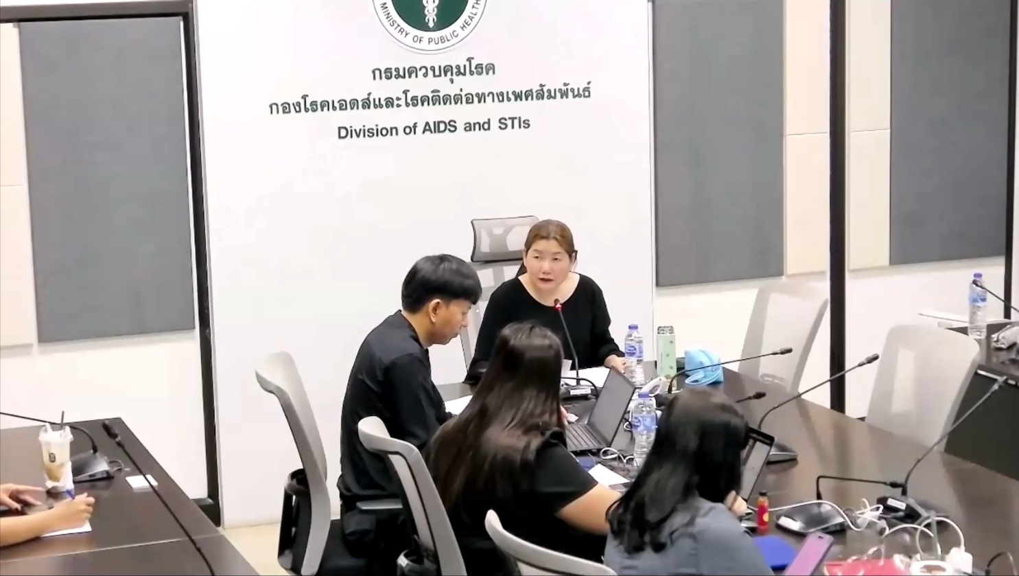 เอกสารอบรมพัฒนาศักยภาพบุคลากรด้านการให้บริการปรึกษาการประเมินความเสี่ยงและการสร้างความรู้ความเข้าใจในการให้บริการสุขภาพ เพื่อเพิ่มการเข้าถึงบริการตรวจคัดกรองเอชไอวี ไวรัสตับอักเสบบีและซี ในกลุ่มผู้ใช้สารเสพติด และผ่านสื่ออิเล็กทรอนิกส์ (11 พ.ย. 2568)